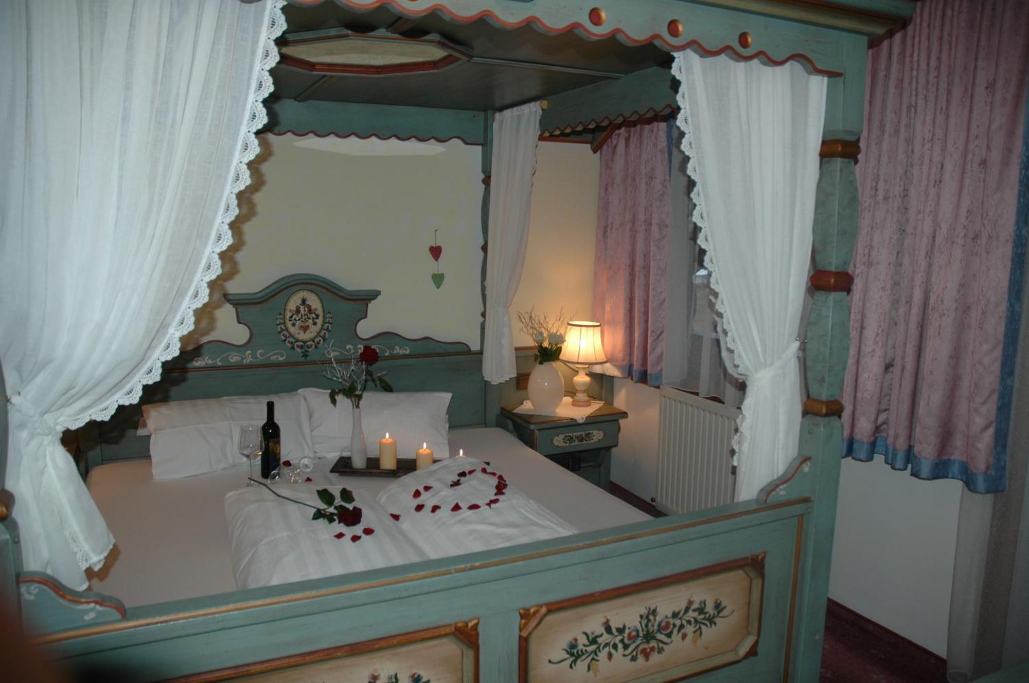Hotel Gasthaus Schwarzenstein กินสลิง ภายนอก รูปภาพ