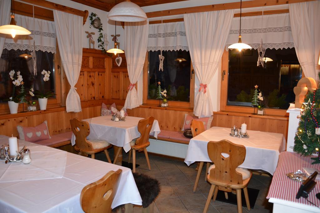 Hotel Gasthaus Schwarzenstein กินสลิง ภายนอก รูปภาพ